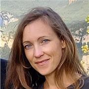 Profesora titulada por el Conservatorio de Novosibirsk, con más de 15 años de experiencia en orquestas, tanto en Rusia como en España